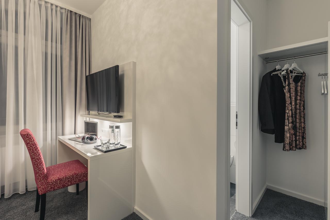 ノイエンシュタット・アム・コッハー Bahnlounge 1907 Bed & Breakfast エクステリア 写真