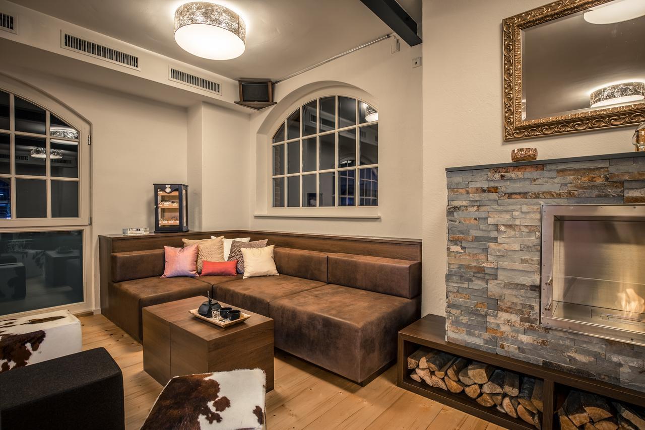 ノイエンシュタット・アム・コッハー Bahnlounge 1907 Bed & Breakfast エクステリア 写真