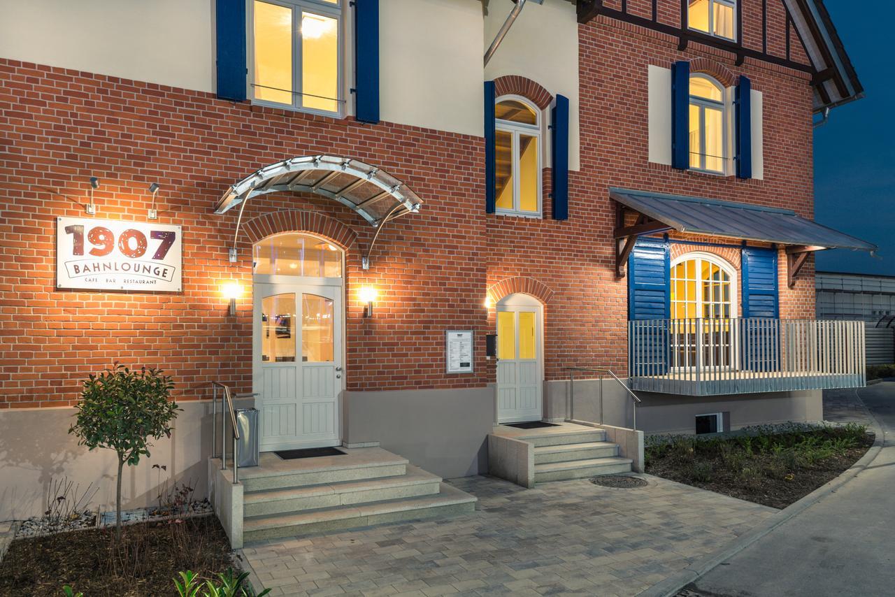 ノイエンシュタット・アム・コッハー Bahnlounge 1907 Bed & Breakfast エクステリア 写真