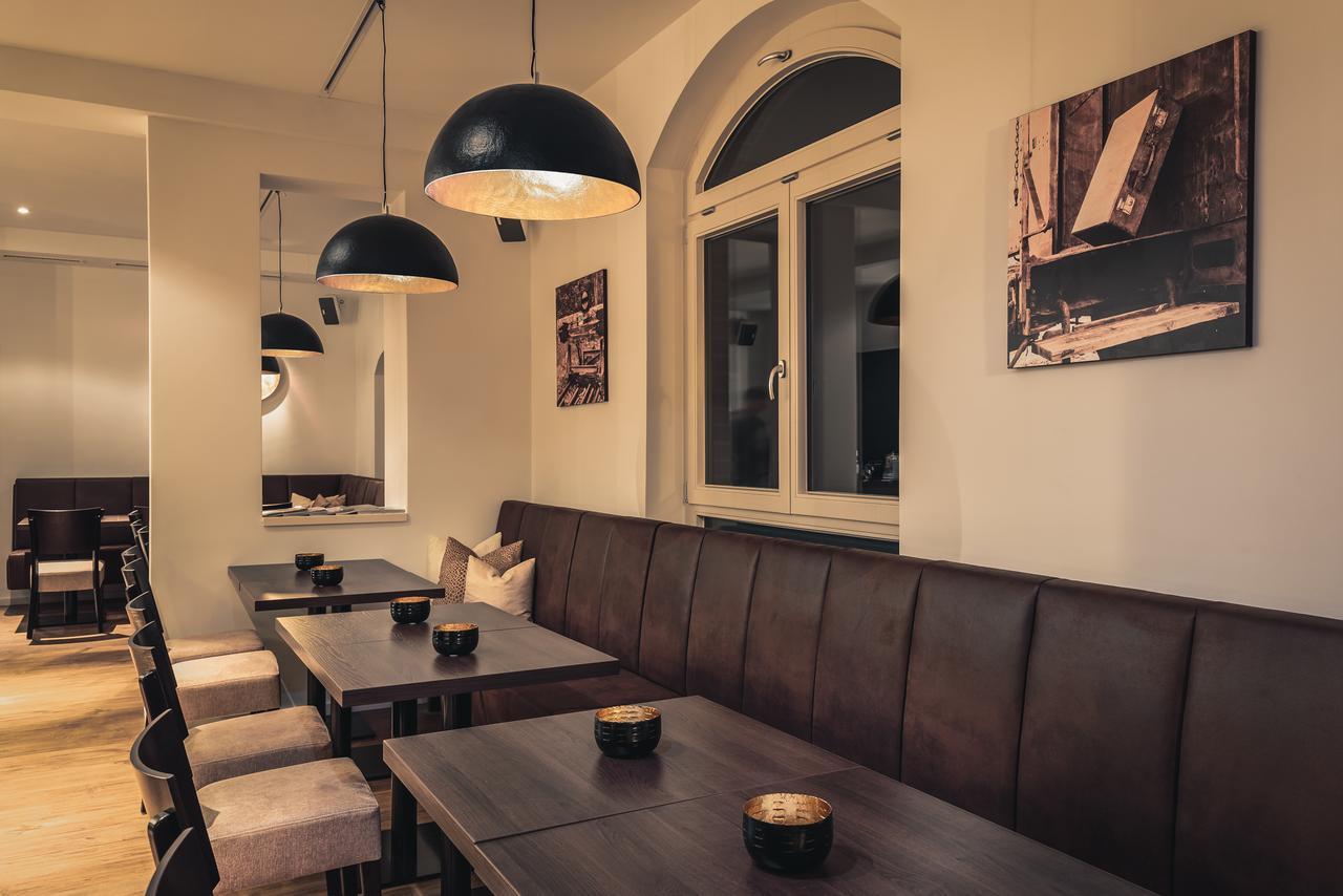 ノイエンシュタット・アム・コッハー Bahnlounge 1907 Bed & Breakfast エクステリア 写真