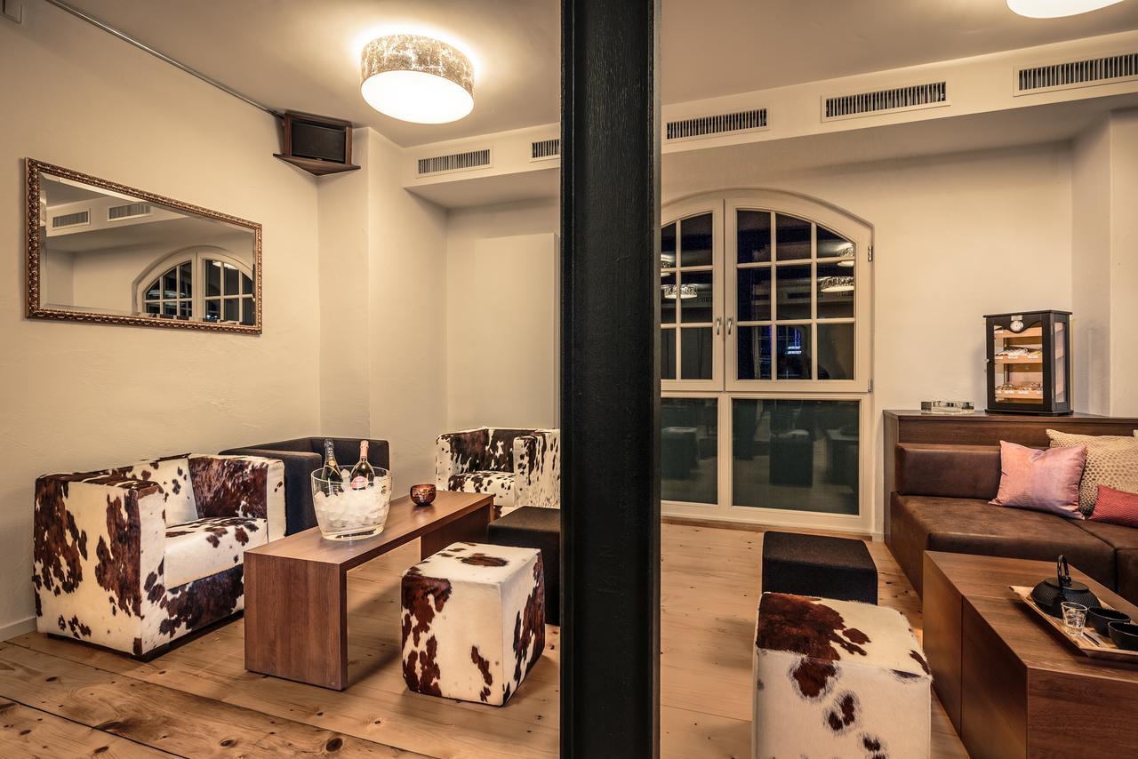 ノイエンシュタット・アム・コッハー Bahnlounge 1907 Bed & Breakfast エクステリア 写真
