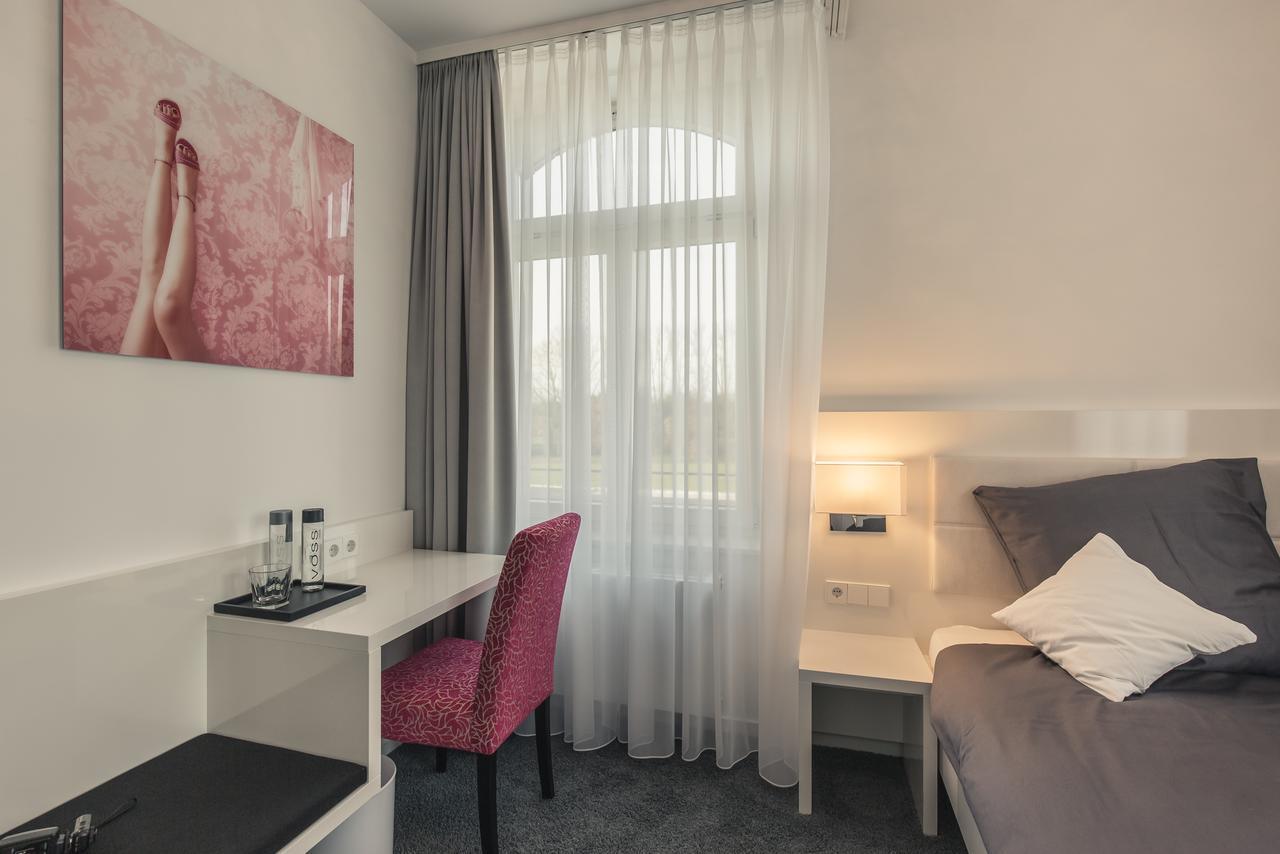 ノイエンシュタット・アム・コッハー Bahnlounge 1907 Bed & Breakfast エクステリア 写真